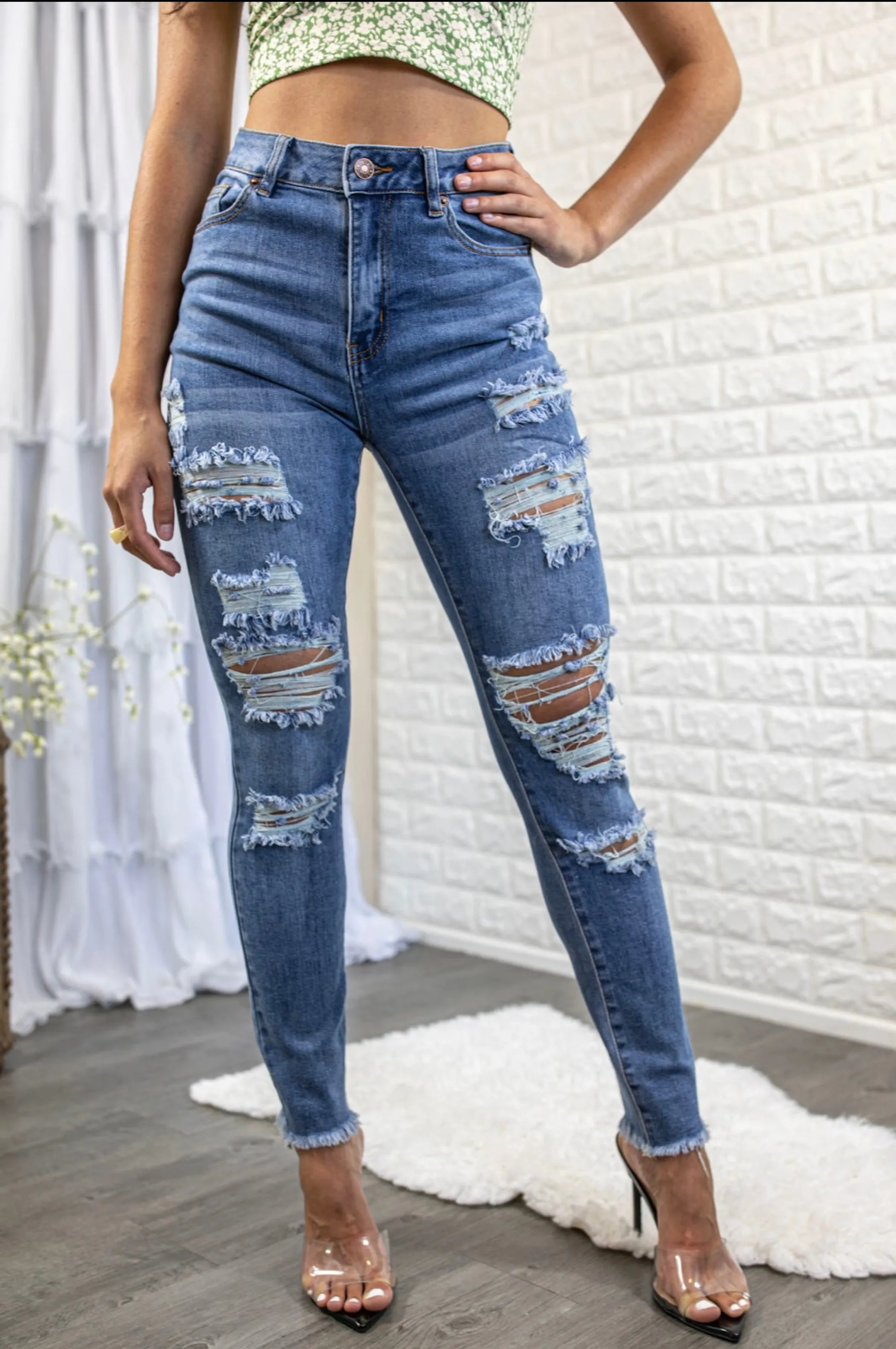 No Stress High Rise Distressed Denim Jeans