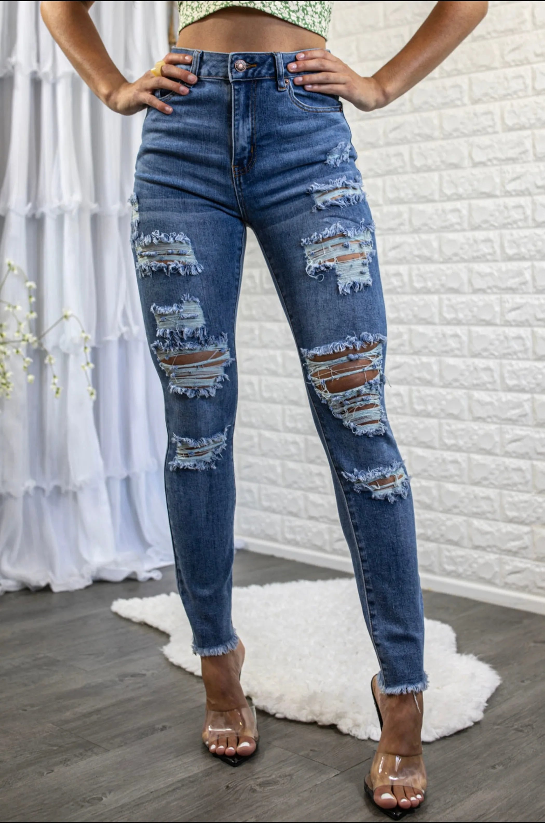 No Stress High Rise Distressed Denim Jeans